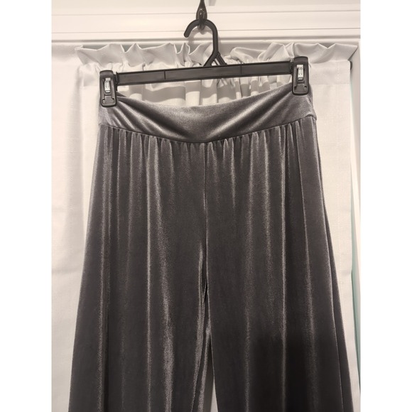 NWOT Matilda Jane Gray Velvet Cropped Ruffle Pants Sz M Boho, Cottage, Hippie - Picture 2 of 12
